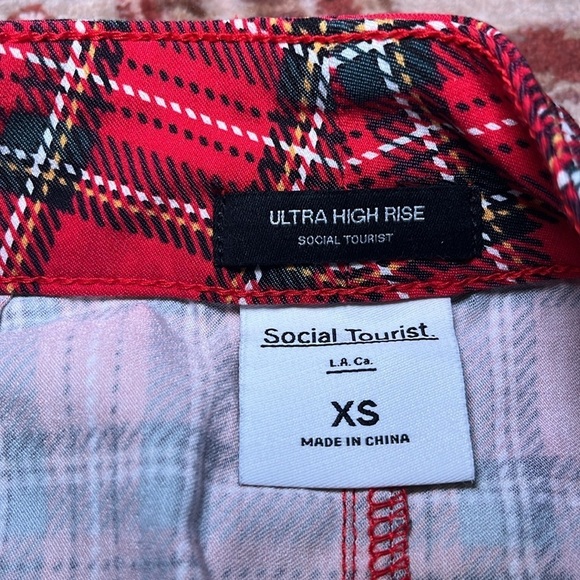 Social Tourist red plaid mini skirt size XS - Picture 4 of 6